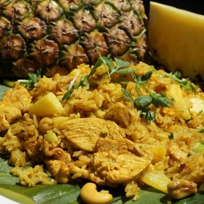 Riz Sauté au Poulet et à l'Ananas