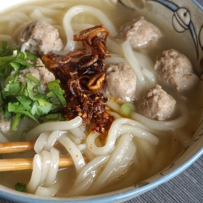 Soupe de pâtes de riz aux boulettes de porc - 'Banh Canh'