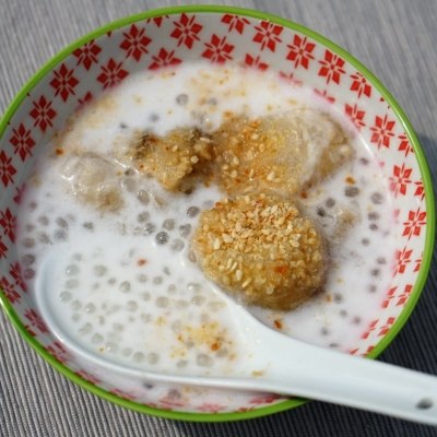 Dessert au Lait de Coco, aux Perles de Tapioca et à la Banane