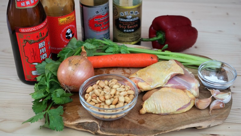 Poulet sauté aux cacahuètes à la chinoise - les ingrédients