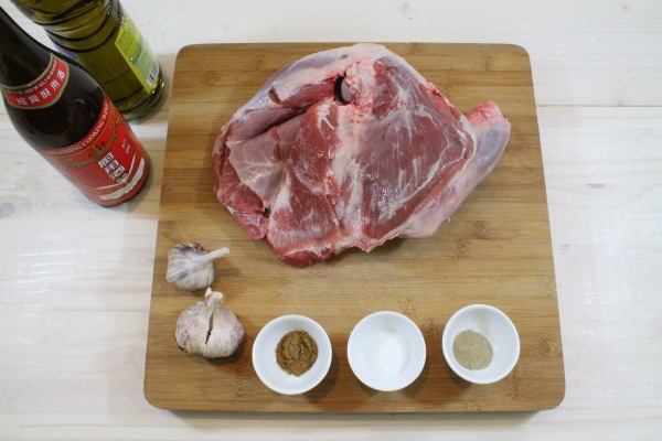 Roast Lamb with Five-Spice Powder & Fried Garlic Ingredients