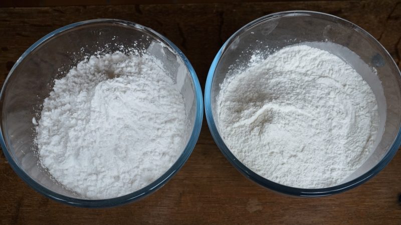 Farine de riz et fécule de tapioca pour faire les pâtes de Banh Can