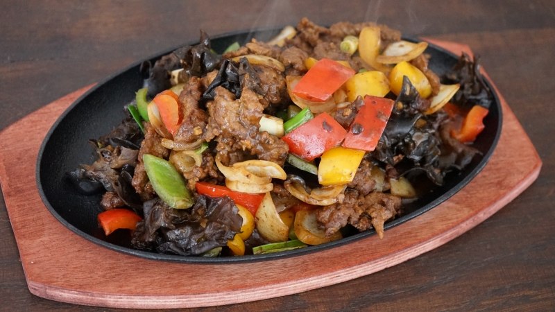 Chinese Sizzling Beef