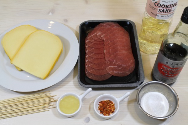 Ingrédients des brochettes Yakitori bœuf-fromage