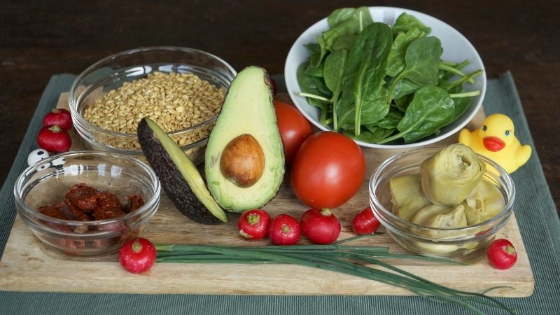 Ingrédients pour faire une bonne salade pour accompagner vos cordons bleus