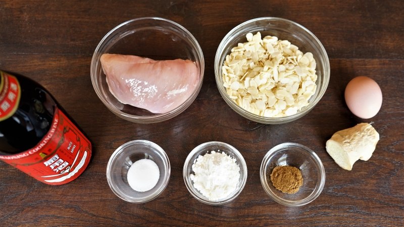 Croquants de Poulet aux Amandes - les ingrédients