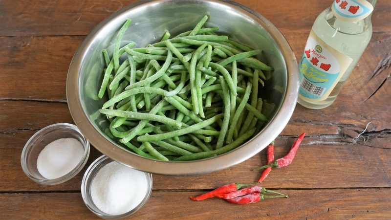 Ingrédients pour pickles de haricots verts