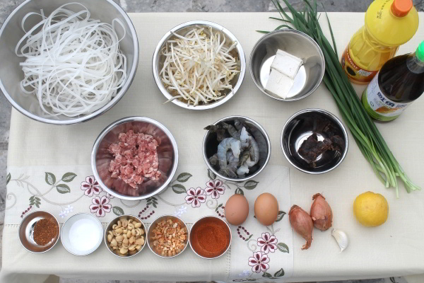 Pad Thaï au porc et aux crevettes - les ingrédients