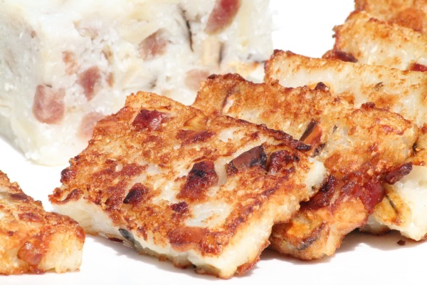 Chinese Turnip Cake - 蘿蔔糕