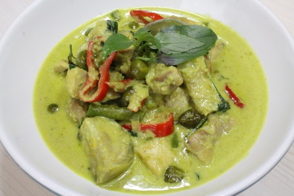 Thai Green Curry Chicken - แกงเขียวหวาน