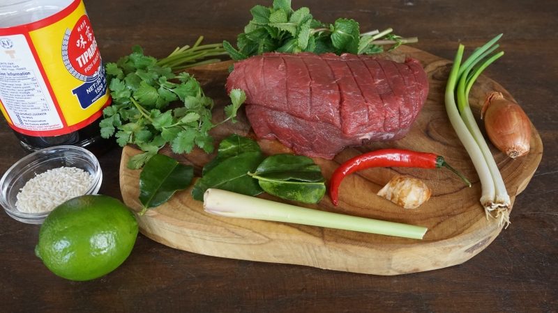 Lao beef salad